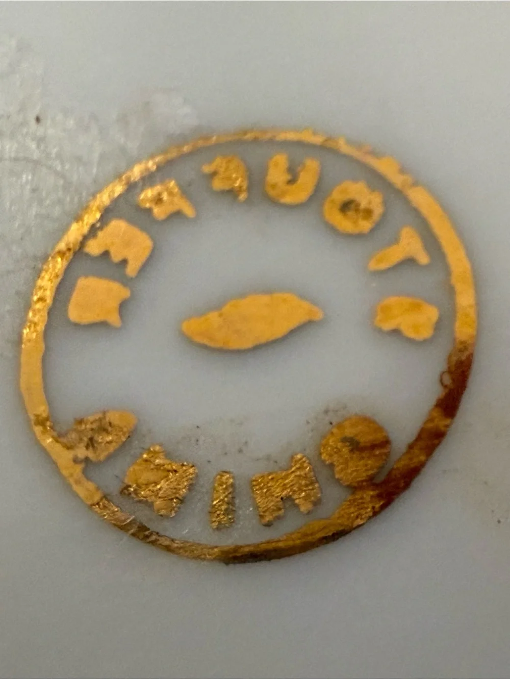 N/A stylish gold